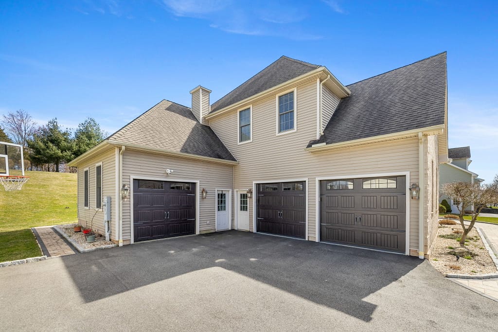 5-web-or-mls-328 Scarborough Ln. Middletown Shanyelle-5